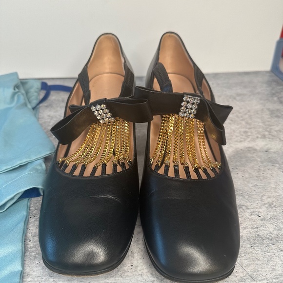 Gucci Bonny Bow crystal Chain Leather Pumps - Picture 2 of 10